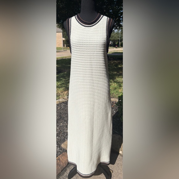 House of Harlow 1960 Ivory Textured Midi Dress - Picture 6 of 9